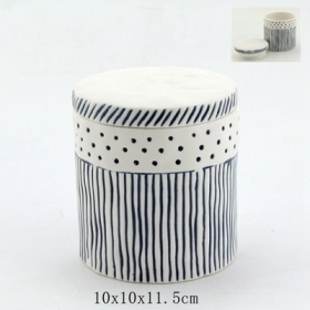 caja de baratija de cerámica pintada a mano