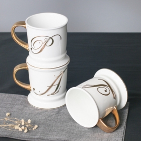 etiqueta de oro manejar mejor taza de café de cerámica