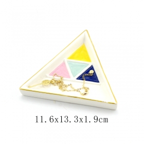 forma de triángulo de cerámica del plato del tintineo